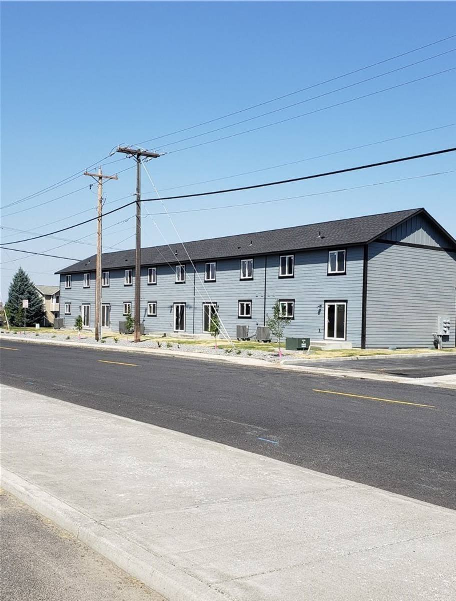 Townhouse for rent at 1525 S Monroe St, Moses Lake, WA 98837