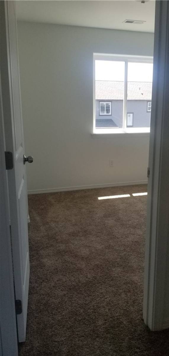 Townhouse for rent at 1525 S Monroe St, Moses Lake, WA 98837