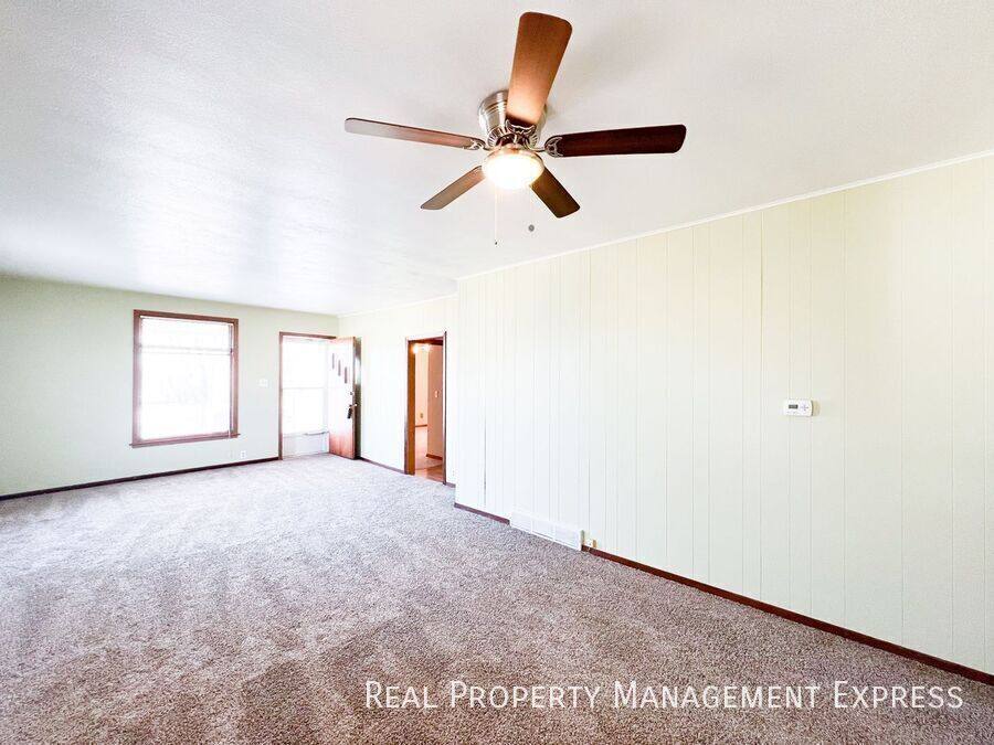 House for rent at 715 S 4th Ave, Sioux Falls, SD 57104