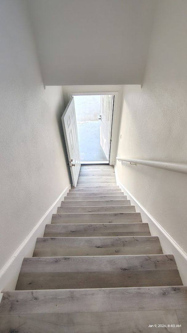 Apartment for rent at 1565 S Hobart Blvd, Los Angeles, CA 90006
