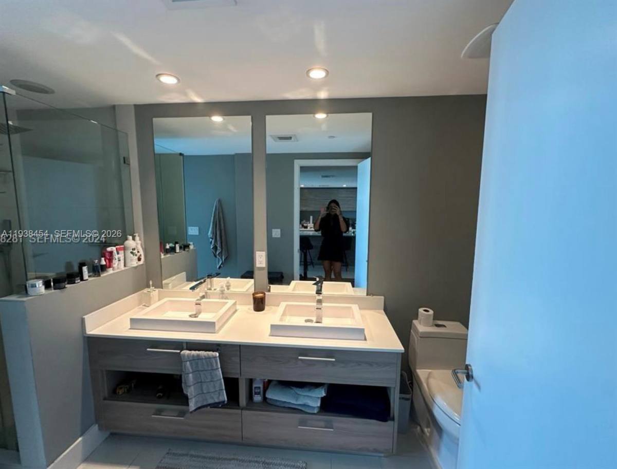 Apartment for rent at 1300 S Miami Ave #1604, Miami, FL 33130
