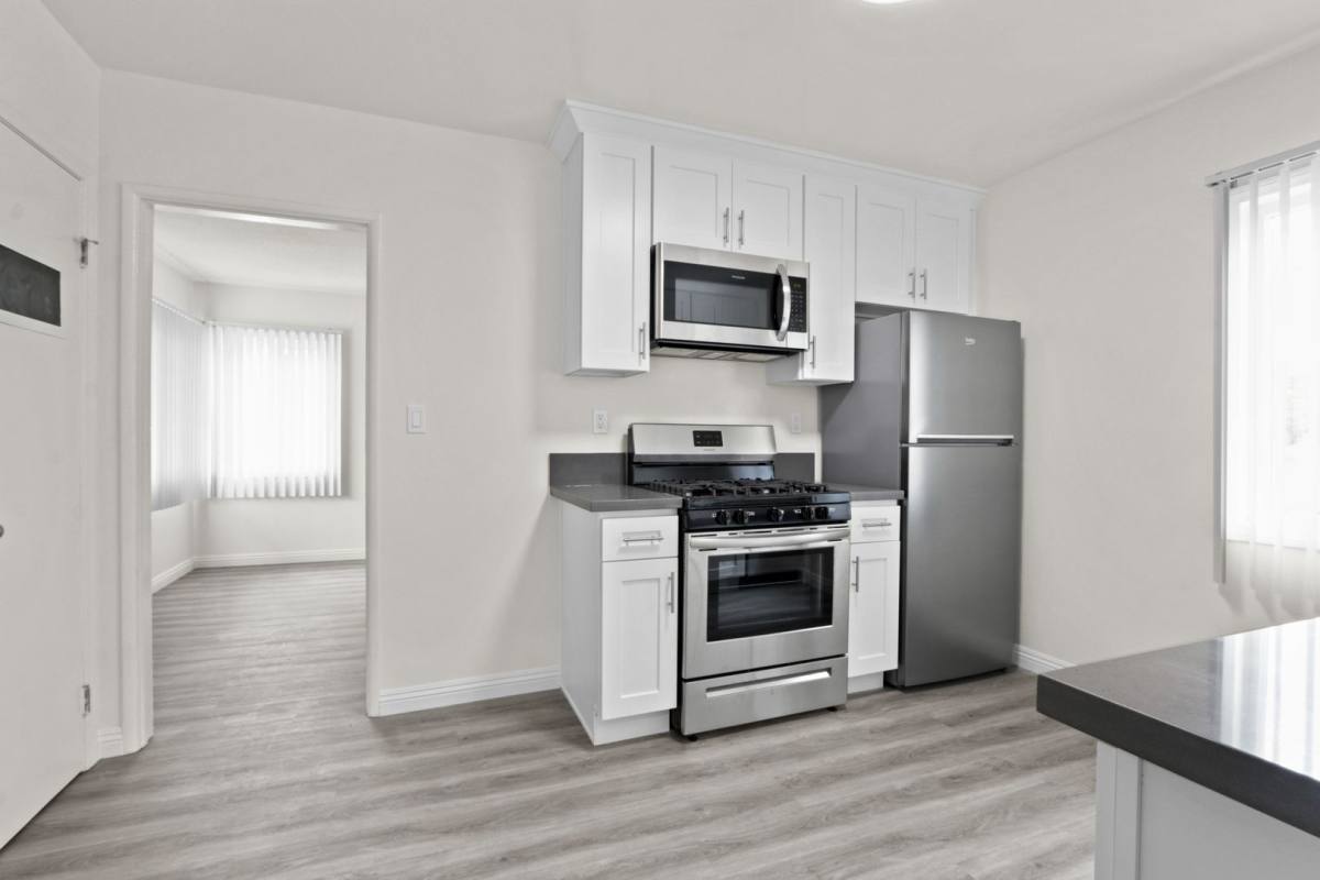 Apartment for rent at 1824 16th St, Santa Monica, CA 90404