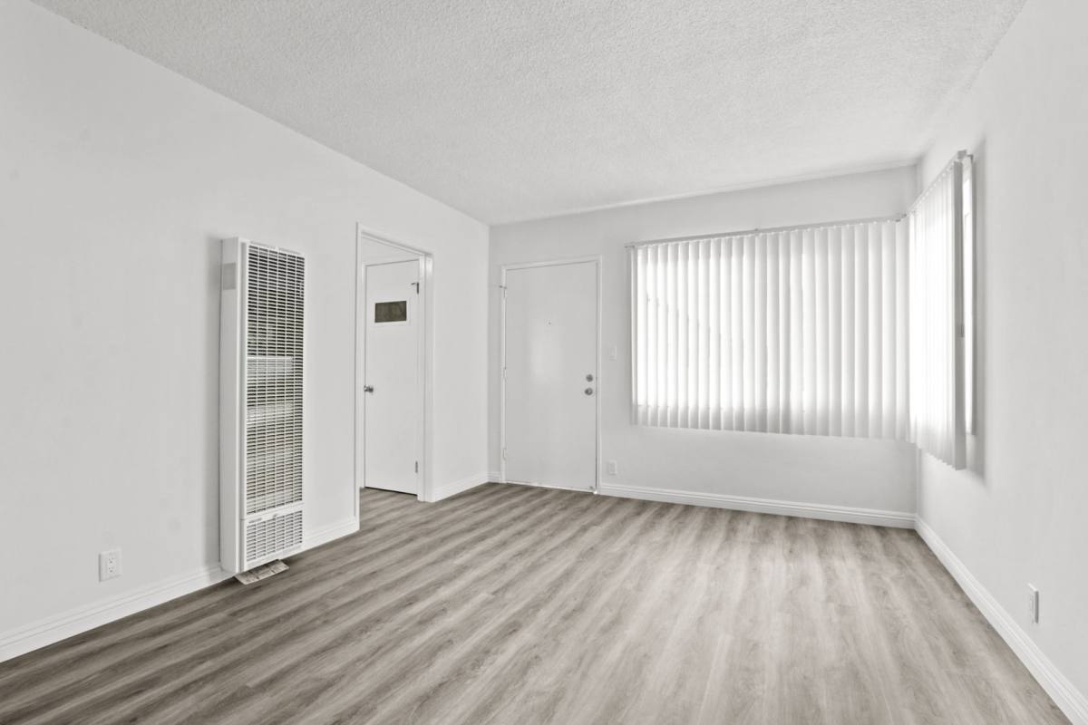 Apartment for rent at 1824 16th St, Santa Monica, CA 90404