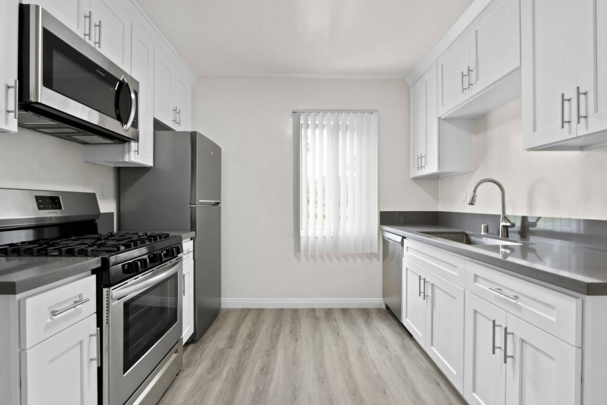 Apartment for rent at 1824 16th St, Santa Monica, CA 90404