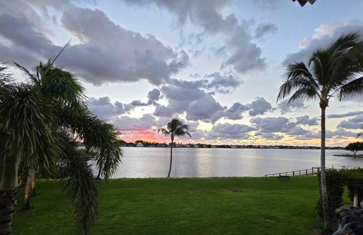 House for rent at 101 Ocean Cay Way, Lake Worth, FL 33462