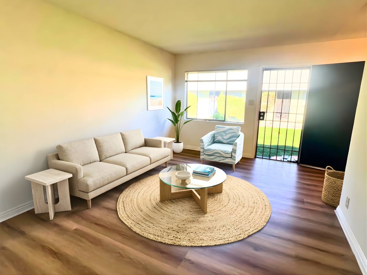 Apartment for rent at 1426-1438 W Summit St, Long Beach, CA 90810