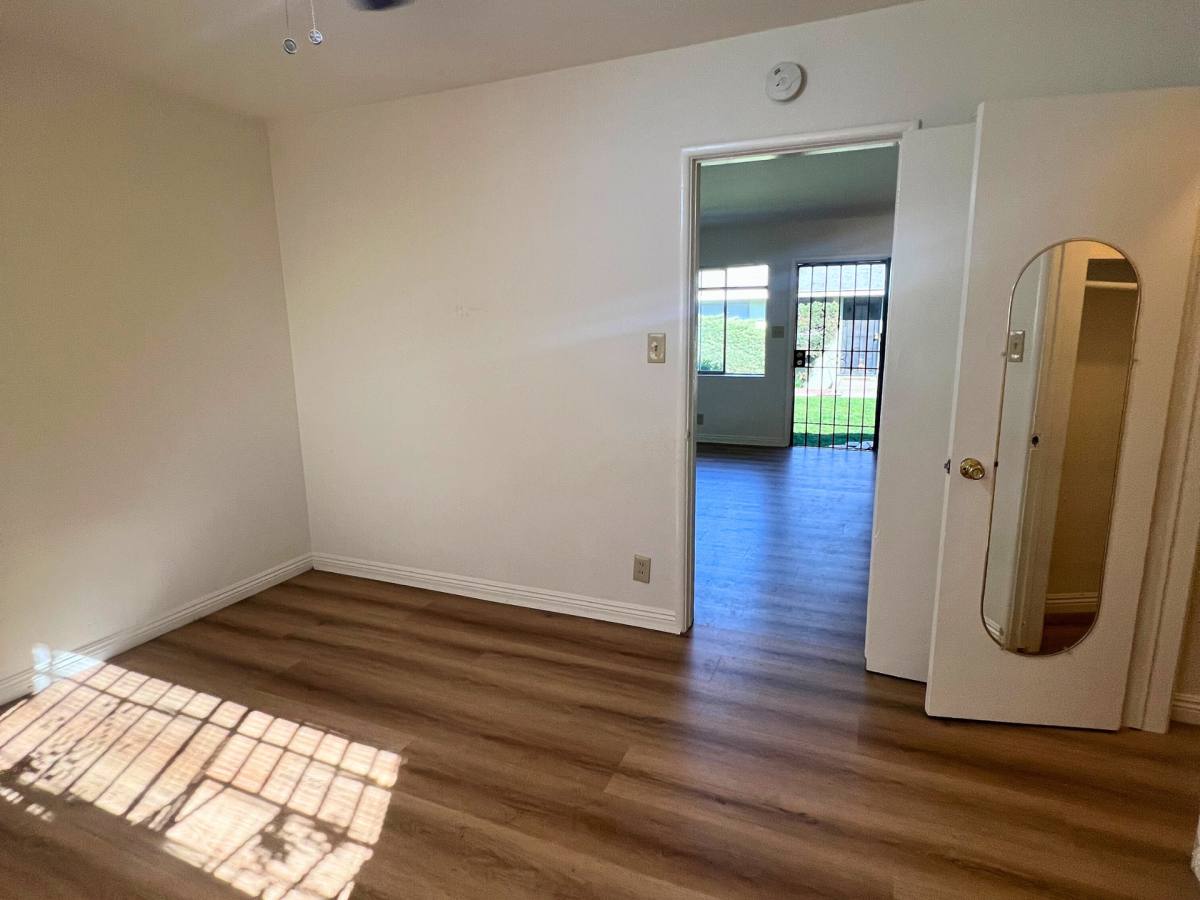 Apartment for rent at 1426-1438 W Summit St, Long Beach, CA 90810