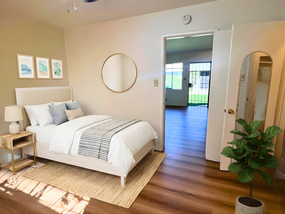 Apartment for rent at 1426-1438 W Summit St, Long Beach, CA 90810