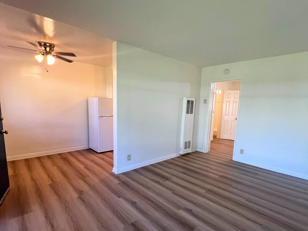 Apartment for rent at 1426-1438 W Summit St, Long Beach, CA 90810