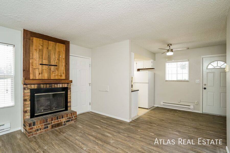 Apartment for rent at 944 N 19th St, Colorado Springs, CO 80904