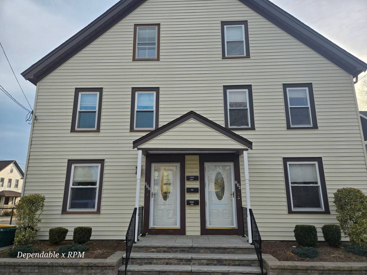 Townhouse for rent at 232 Nahantan St, Norwood, MA 02062