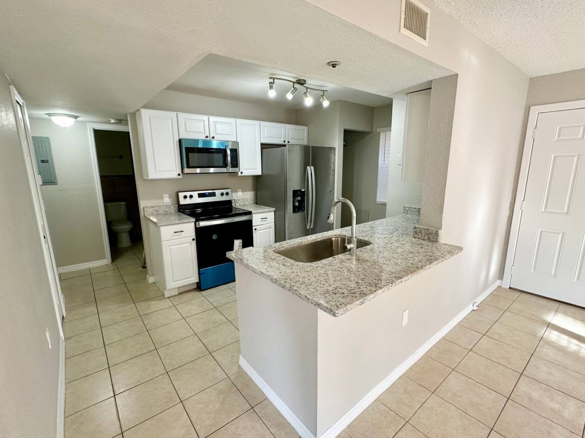 Condo for rent at 696 Youngstown Parkway, Altamonte Springs, FL 32714