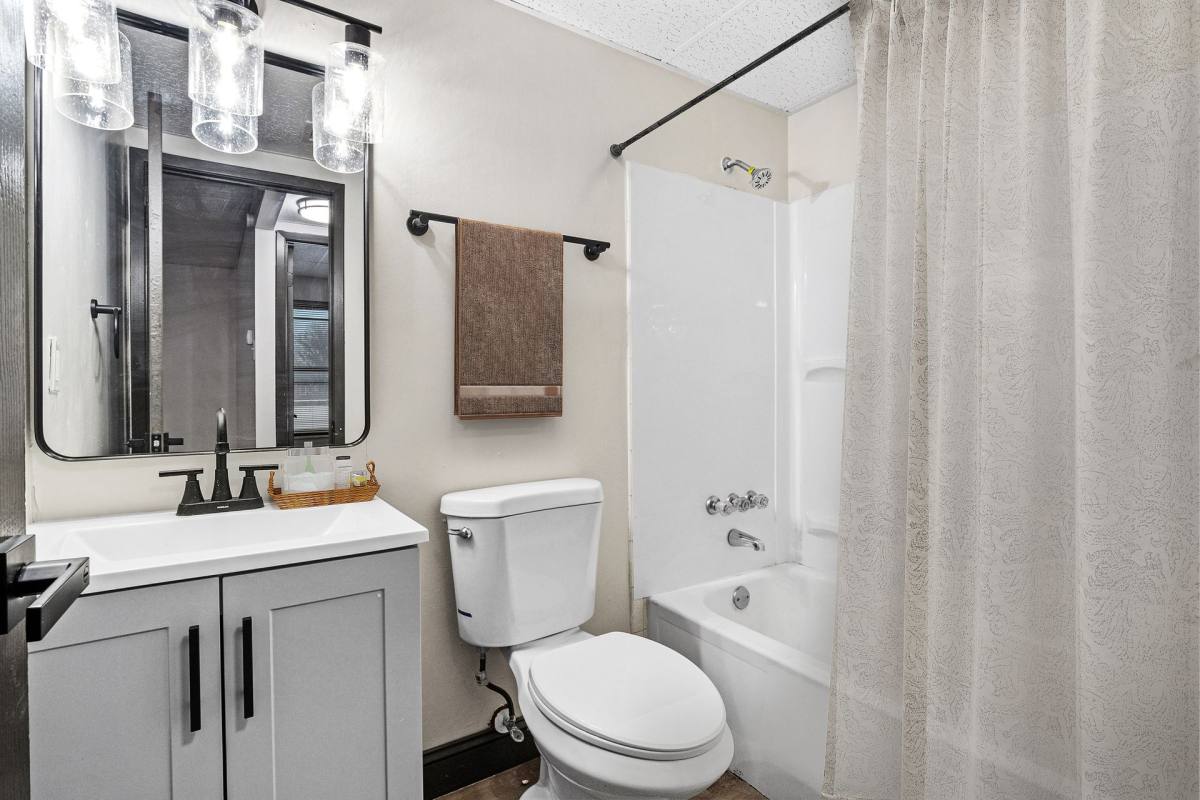 Apartment for rent at 3644 Natural Bridge Ave, Saint Louis, MO 63107