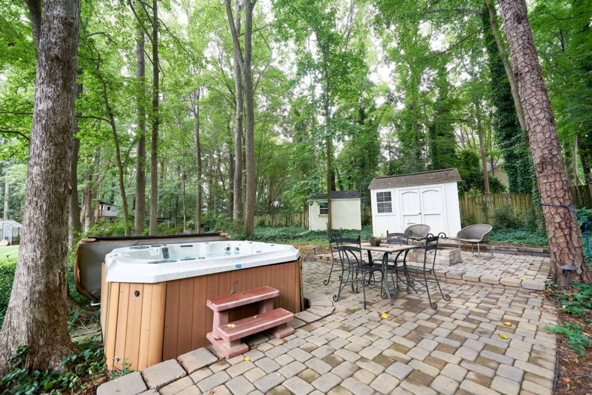 Apartment for rent at 5917 Grosner Place, Charlotte, NC 28211