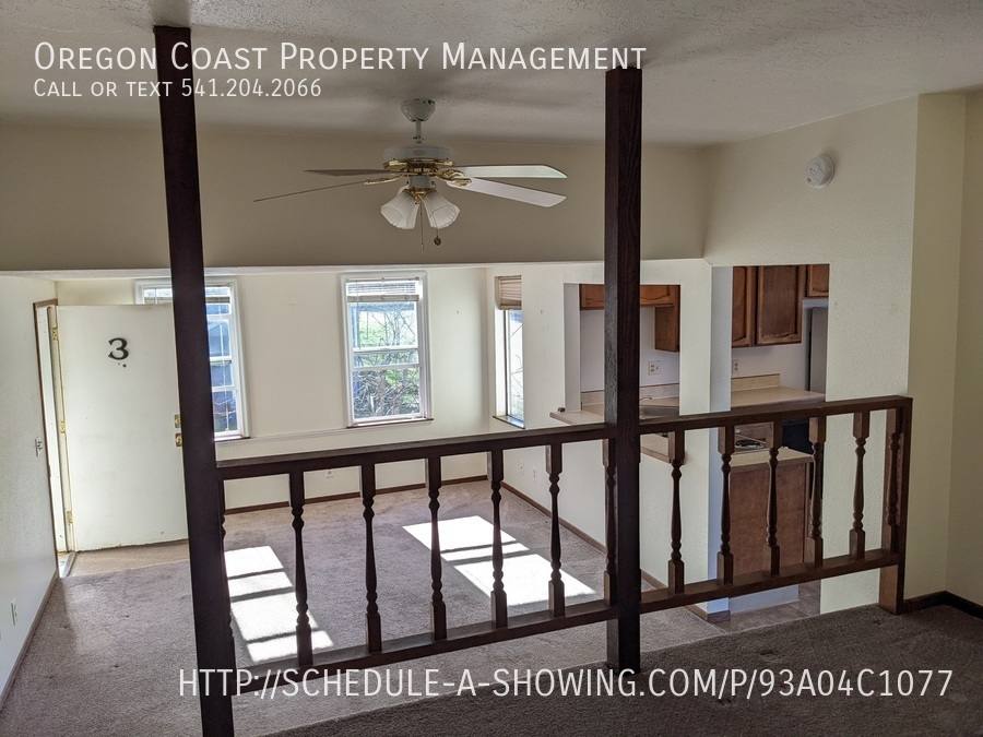 Apartment for rent at 356 SE Alder St #3, Toledo, OR 97391