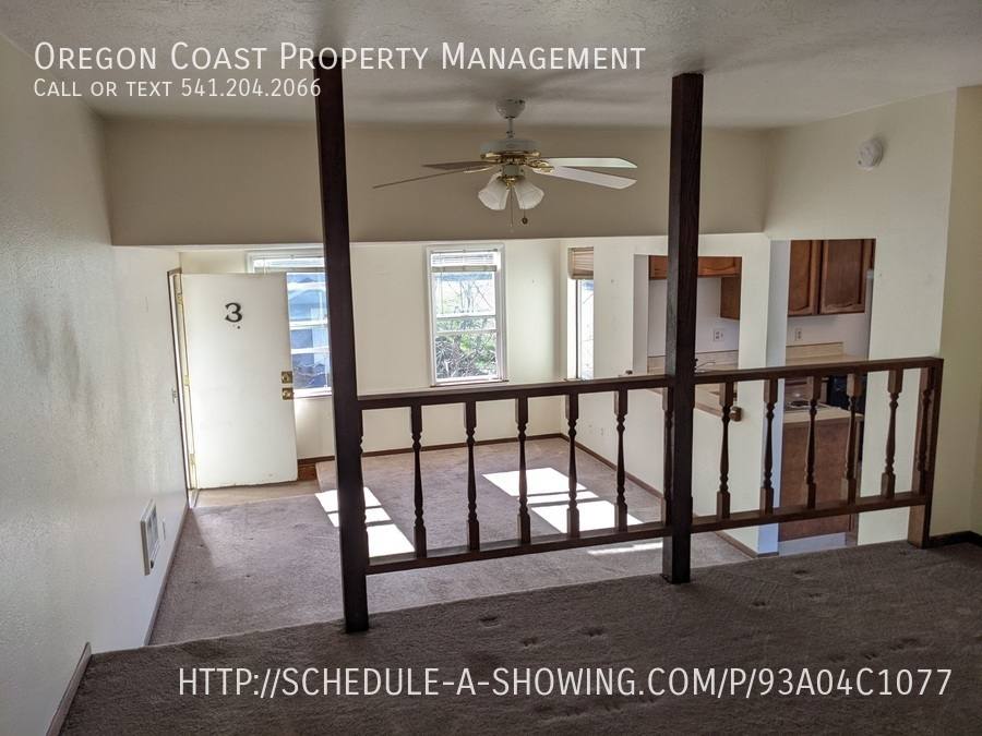 Apartment for rent at 356 SE Alder St #3, Toledo, OR 97391