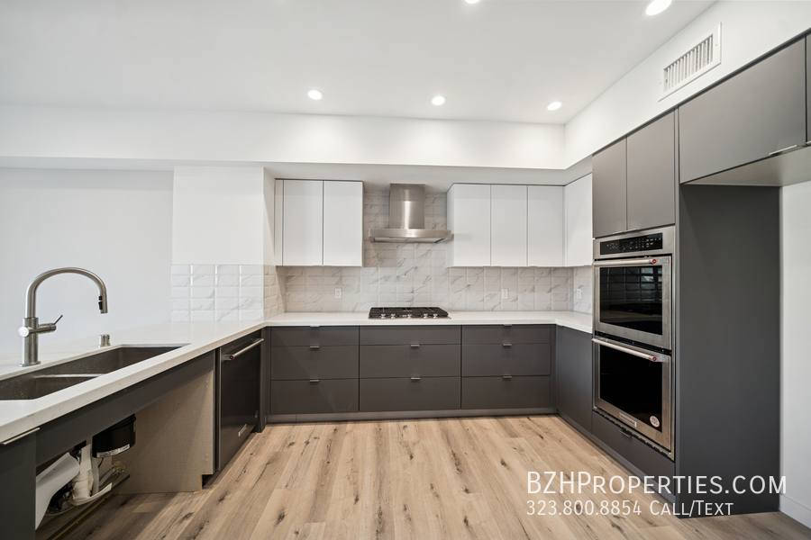 Apartment for rent at 1051 S Corning St #401, Los Angeles, CA 90035