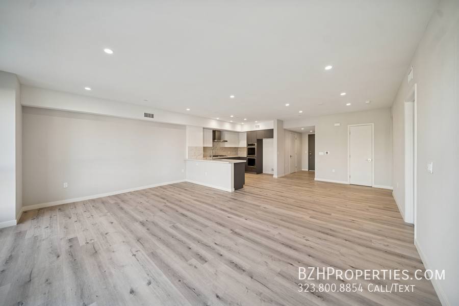 Apartment for rent at 1051 S Corning St #401, Los Angeles, CA 90035