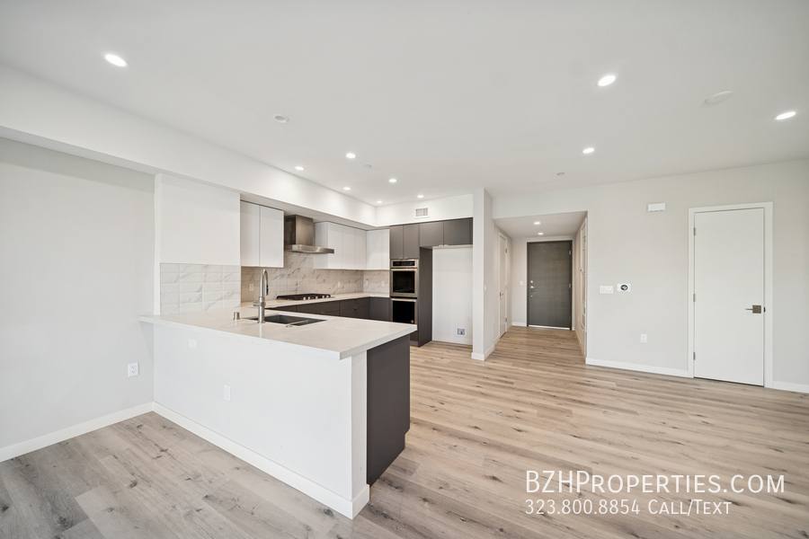 Apartment for rent at 1051 S Corning St #401, Los Angeles, CA 90035