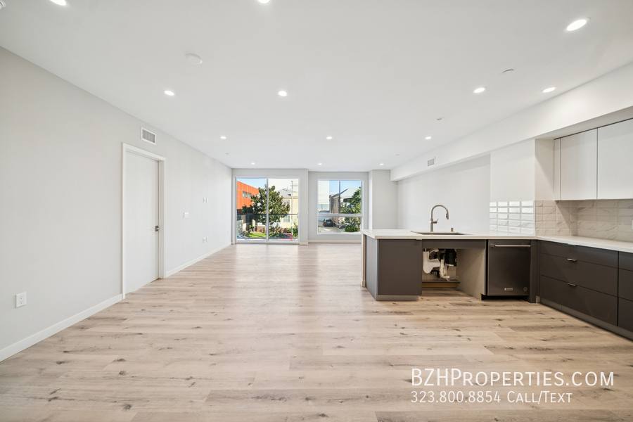 Apartment for rent at 1051 S Corning St #401, Los Angeles, CA 90035