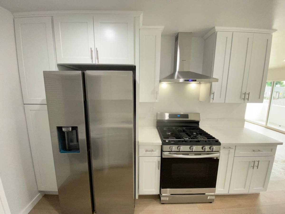 Apartment for rent at 1489 S Canfield Ave, Los Angeles, CA 90035