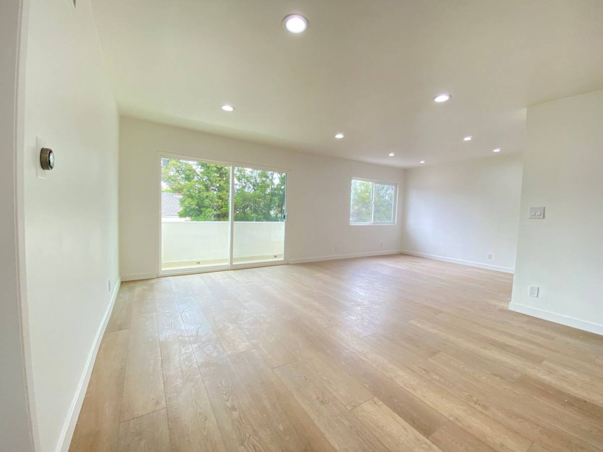 Apartment for rent at 1489 S Canfield Ave, Los Angeles, CA 90035