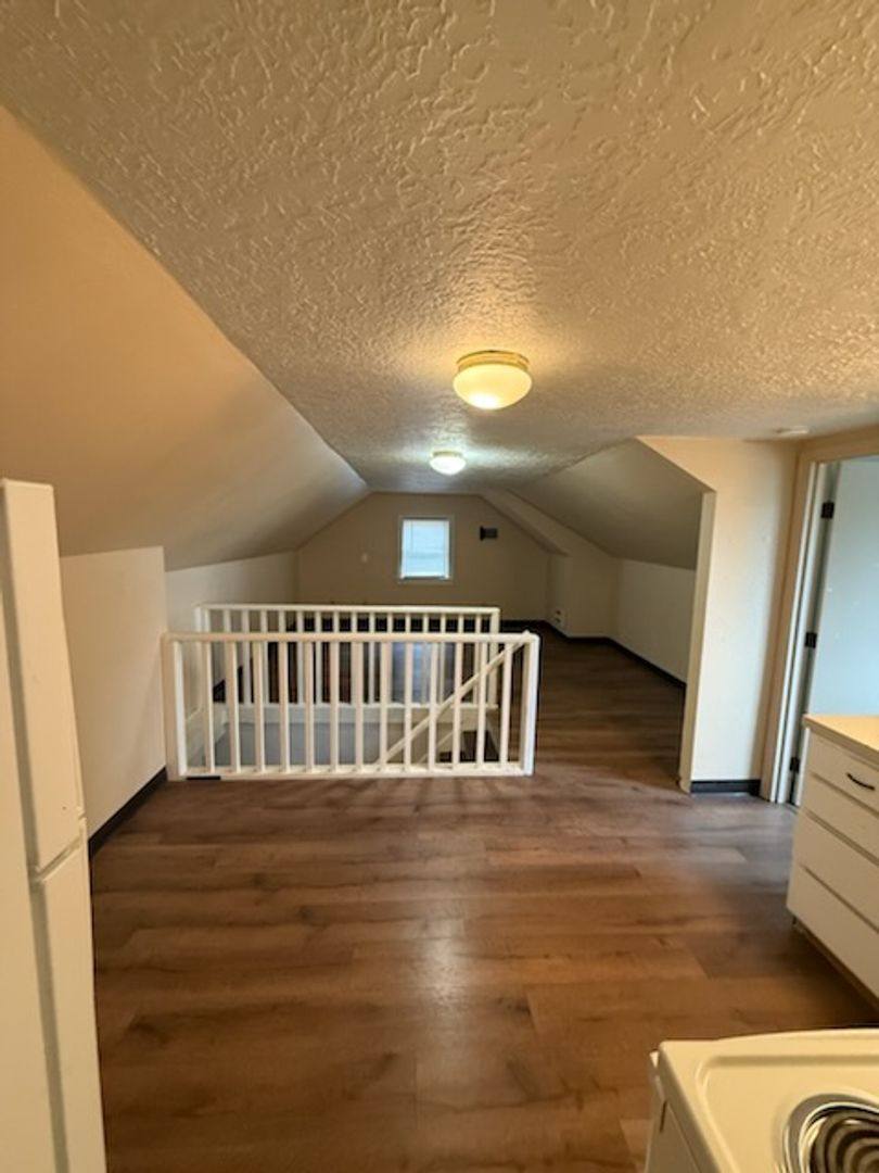 Apartment for rent at 771 21st St SE, Salem, OR 97301
