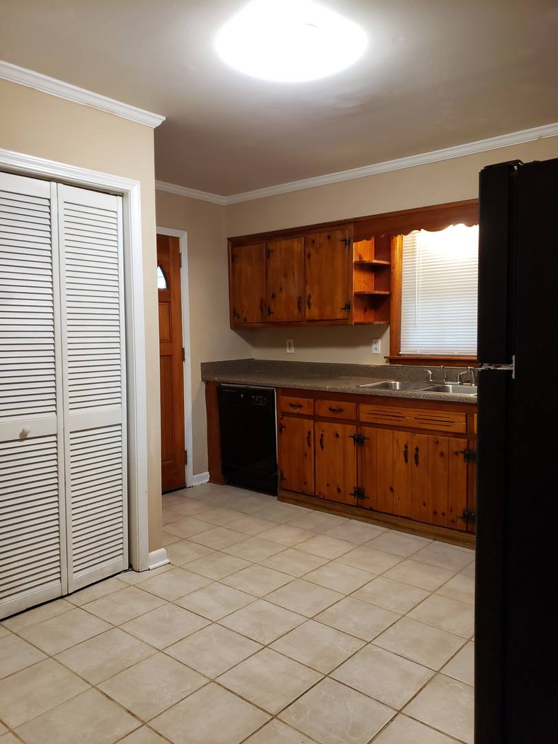House for rent at 2021 Brewer Blvd, Atlanta, GA 30310