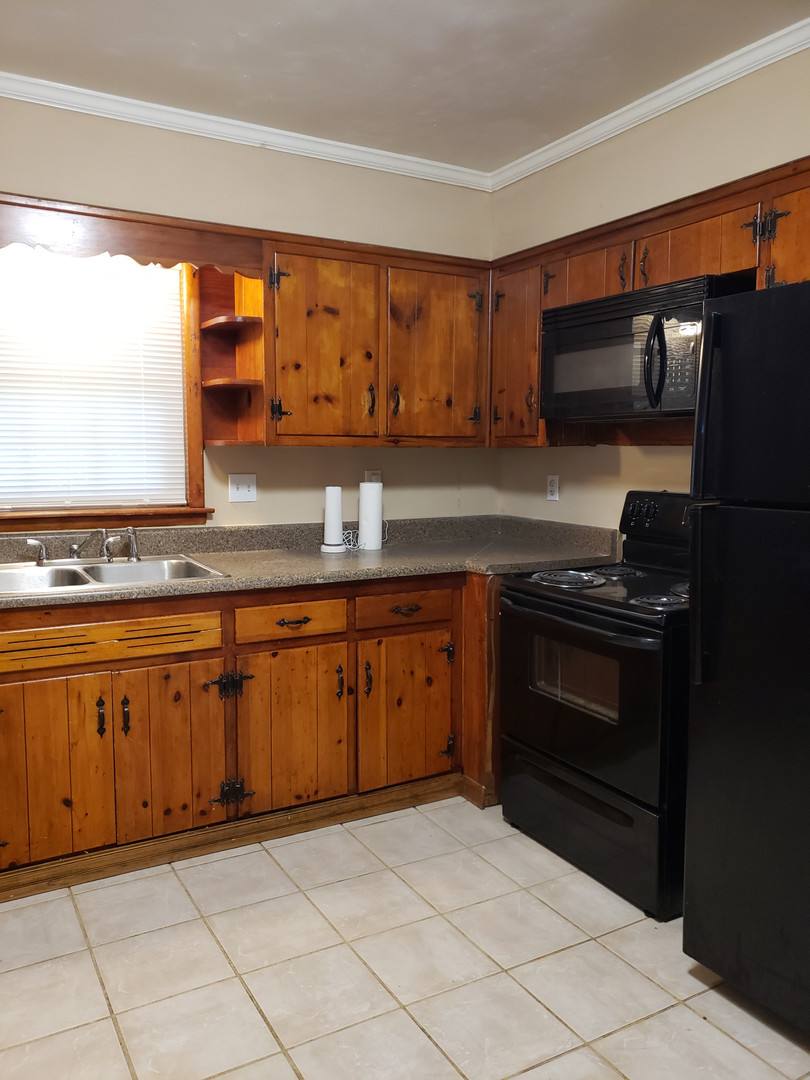 House for rent at 2021 Brewer Blvd, Atlanta, GA 30310