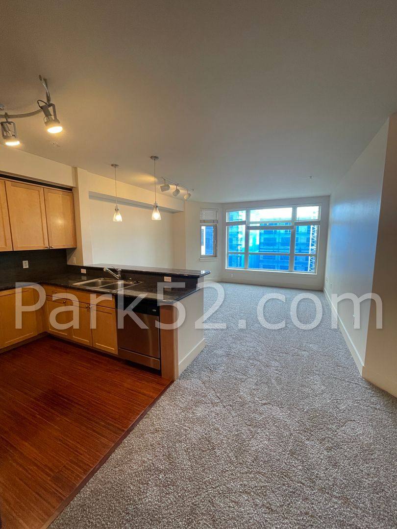 Condo for rent at 1501 Tacoma Ave S, Tacoma, WA 98402