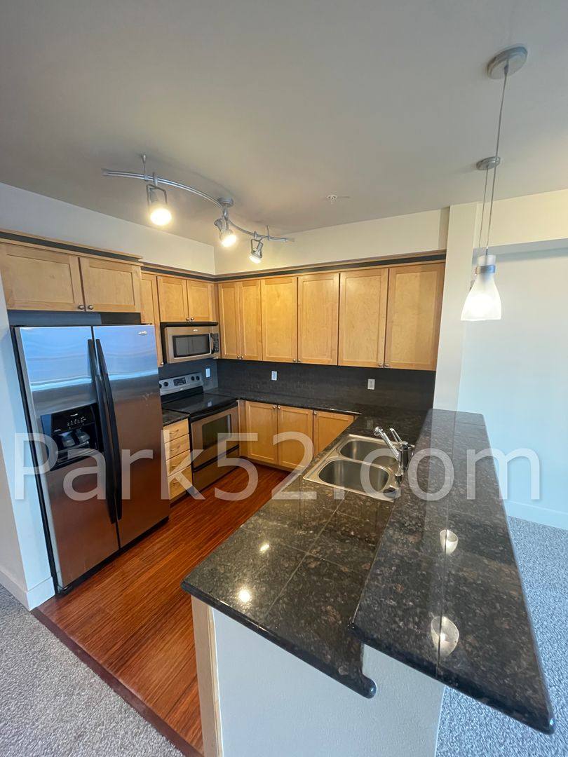 Condo for rent at 1501 Tacoma Ave S, Tacoma, WA 98402