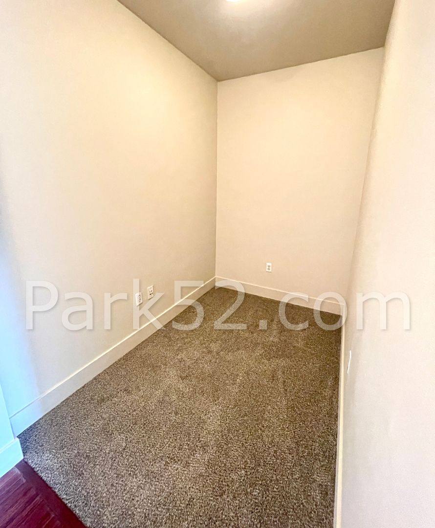 Condo for rent at 1501 Tacoma Ave S, Tacoma, WA 98402