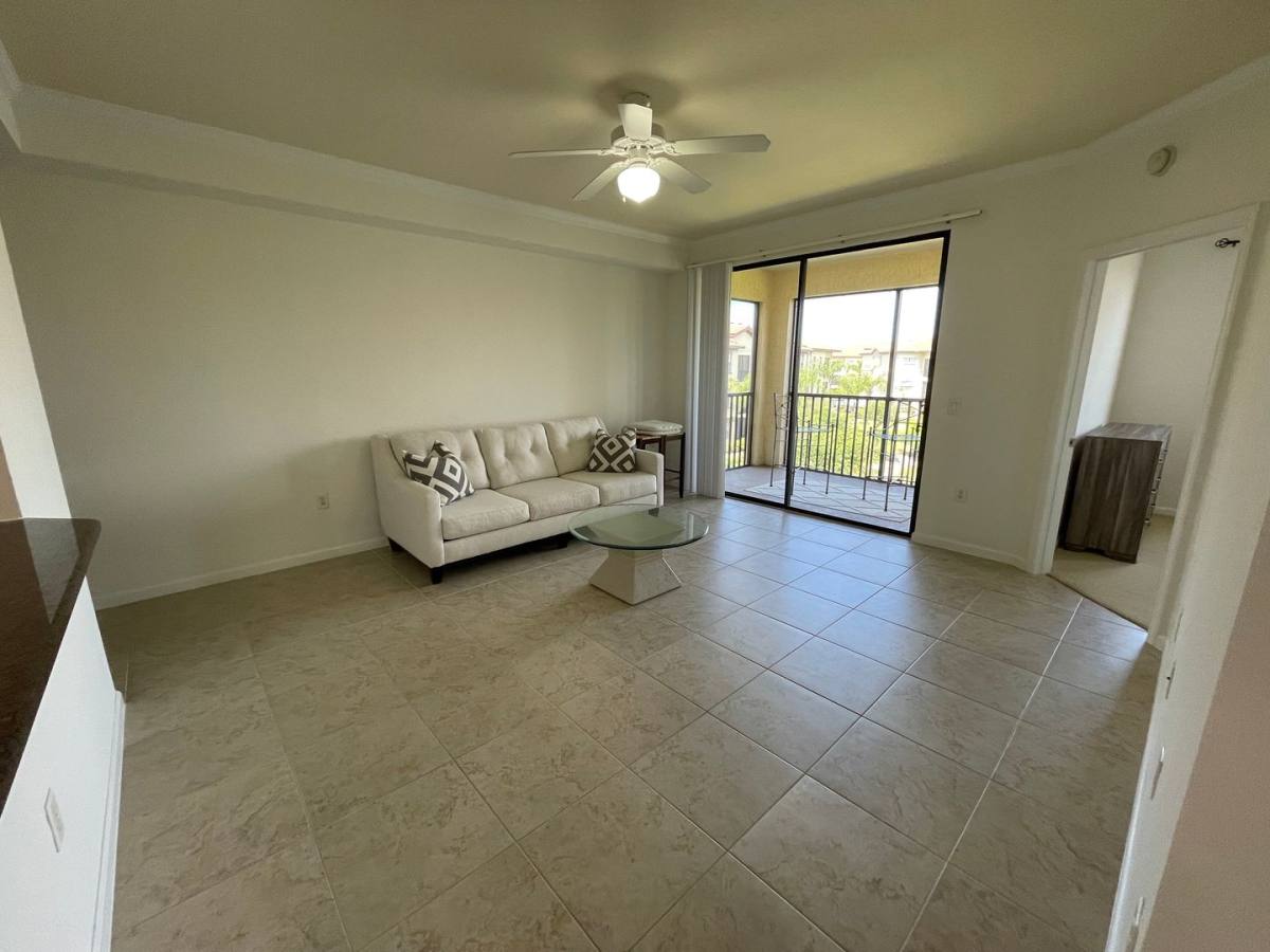 Apartment for rent at 12970 Positano Circle, Naples, FL 34105