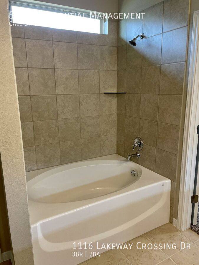House for rent at 1116 Lakeway Crossing Dr, Temple, TX 76502