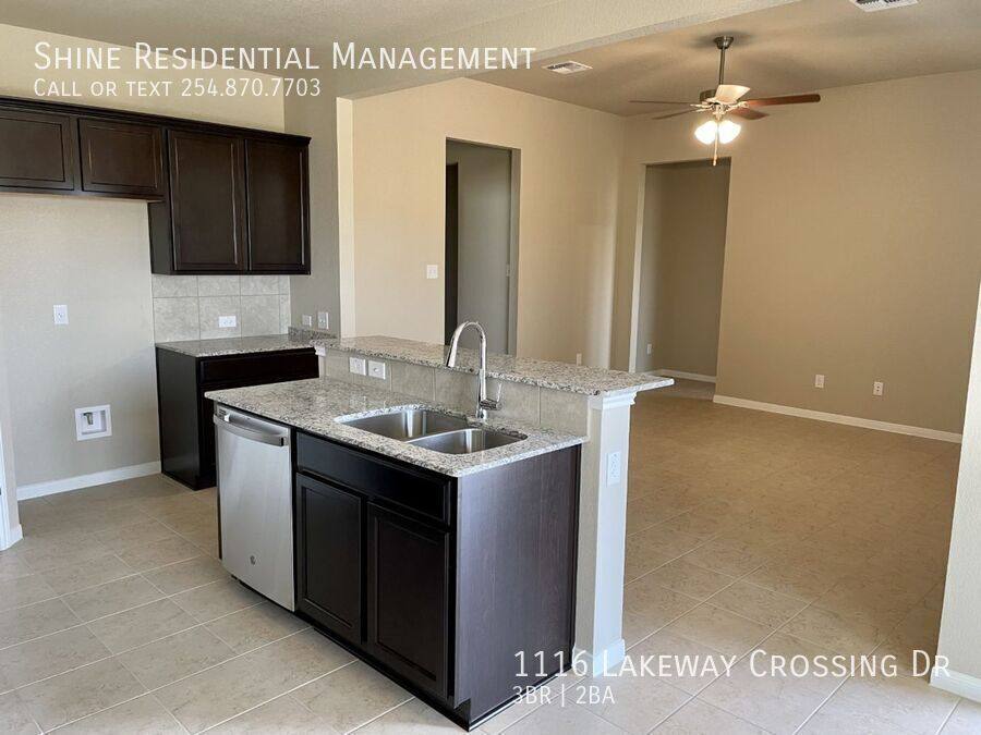 House for rent at 1116 Lakeway Crossing Dr, Temple, TX 76502