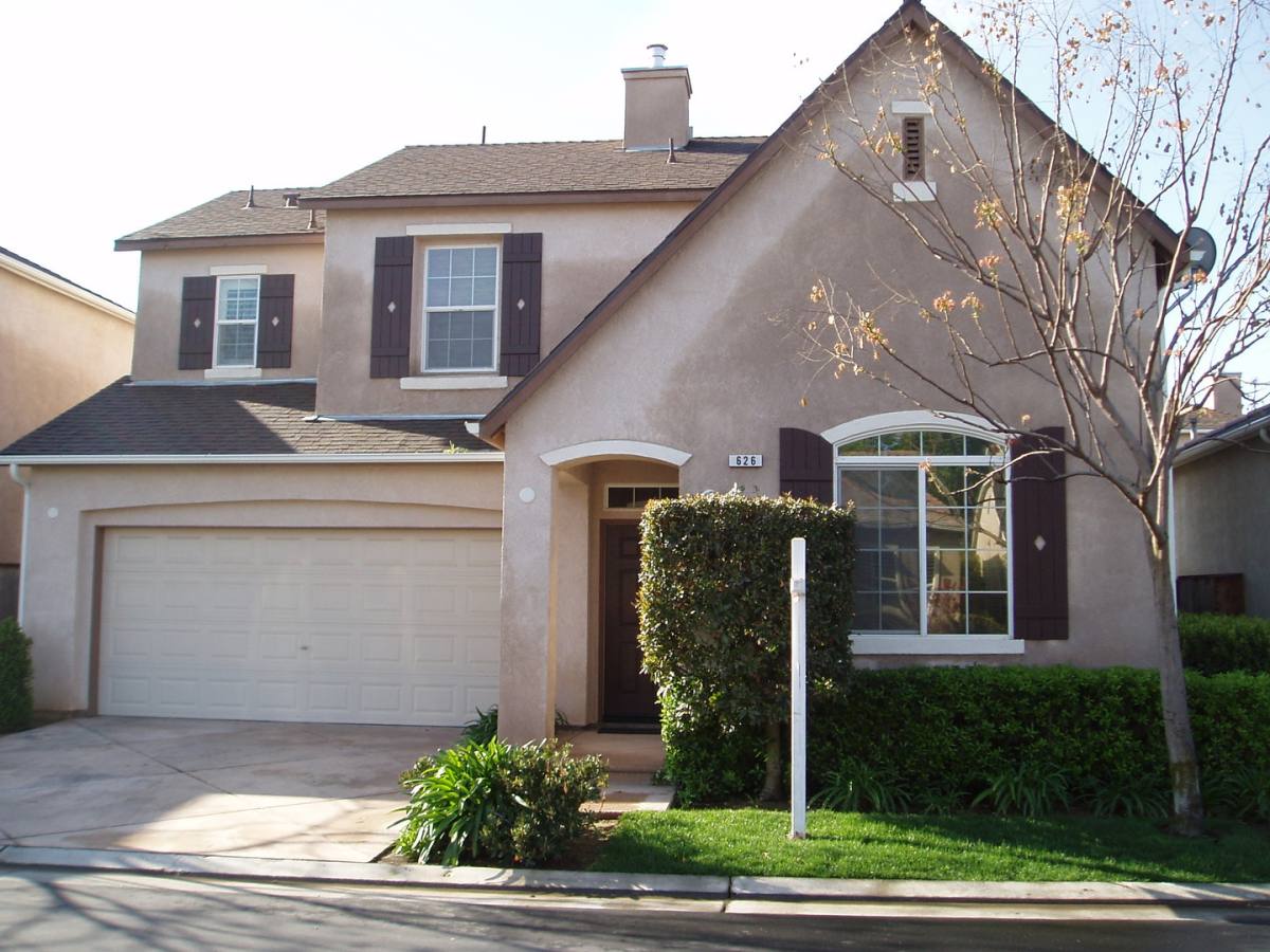 House for rent at 626 W Lisbon Lane, Clovis, CA 93619