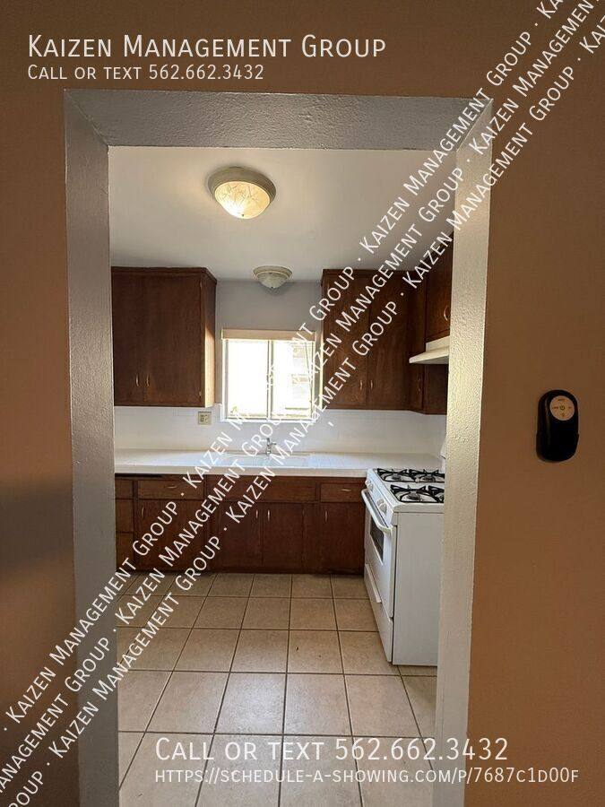 Apartment for rent at 11893 Truro Ave #5, Hawthorne, CA 90250