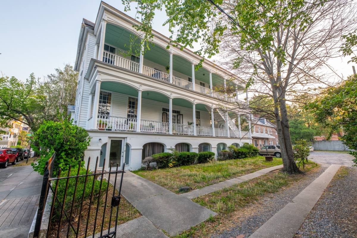 Apartment for rent at 70 Ashley Ave, Charleston, SC 29401