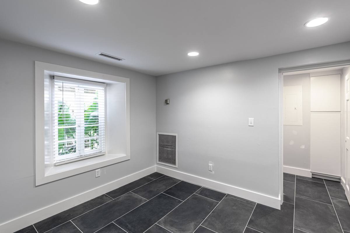 Apartment for rent at 70 Ashley Ave, Charleston, SC 29401