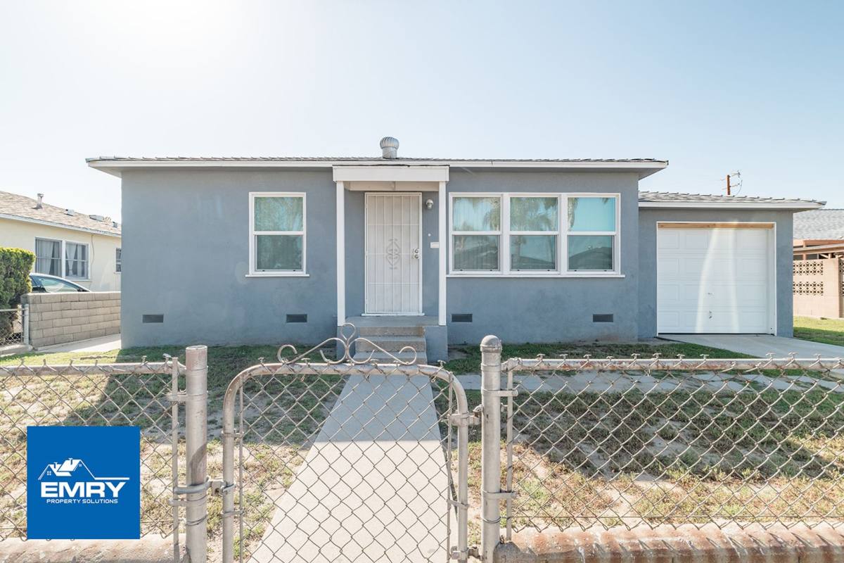 Apartment for rent at 11609 Lugo Park Ave, Lynwood, CA 90262