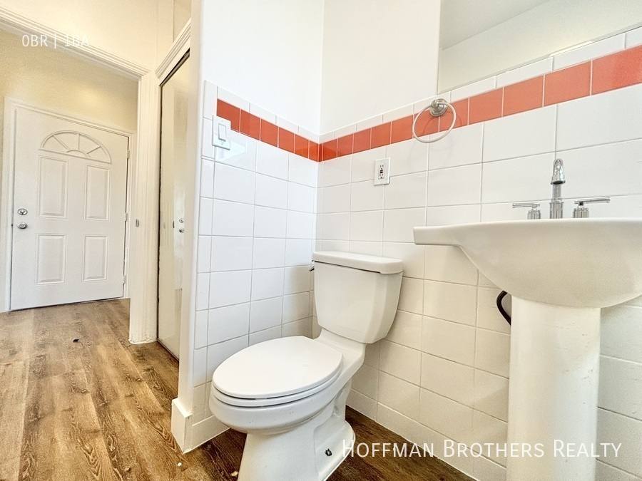 Apartment for rent at 1234 N Berendo St #6, Los Angeles, CA 90029
