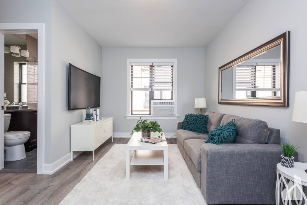 Apartment for rent at 4295 W Belden Ave, Chicago, IL 60614