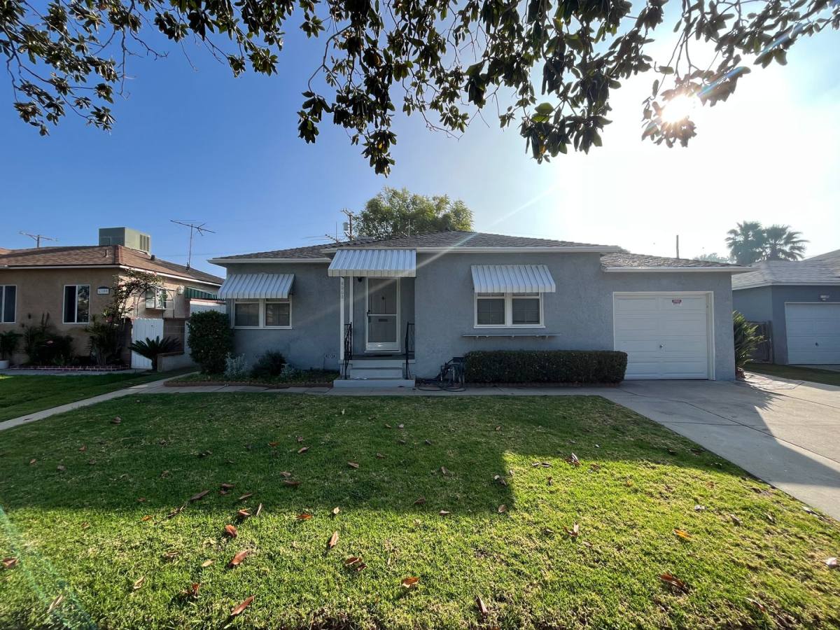 House for rent at 8062 Lennox Ave, Panorama City, CA 91402