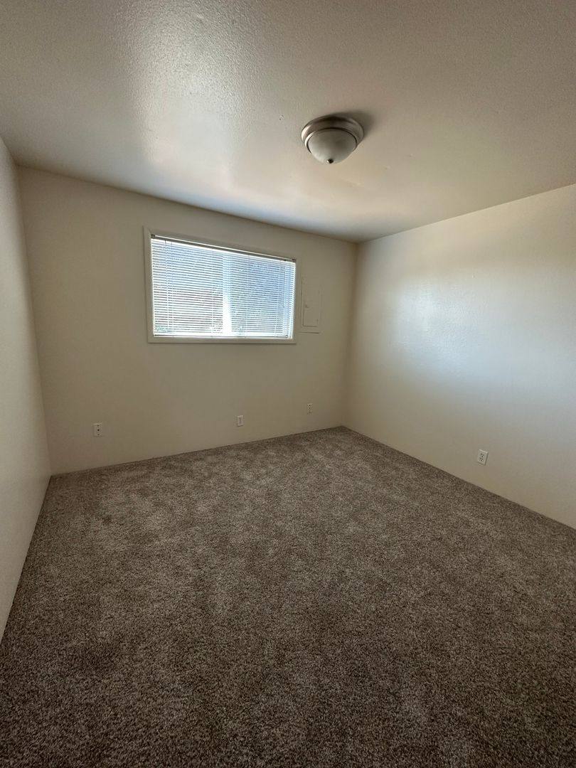 Apartment for rent at 160-190 King St S, Salem, OR 97302