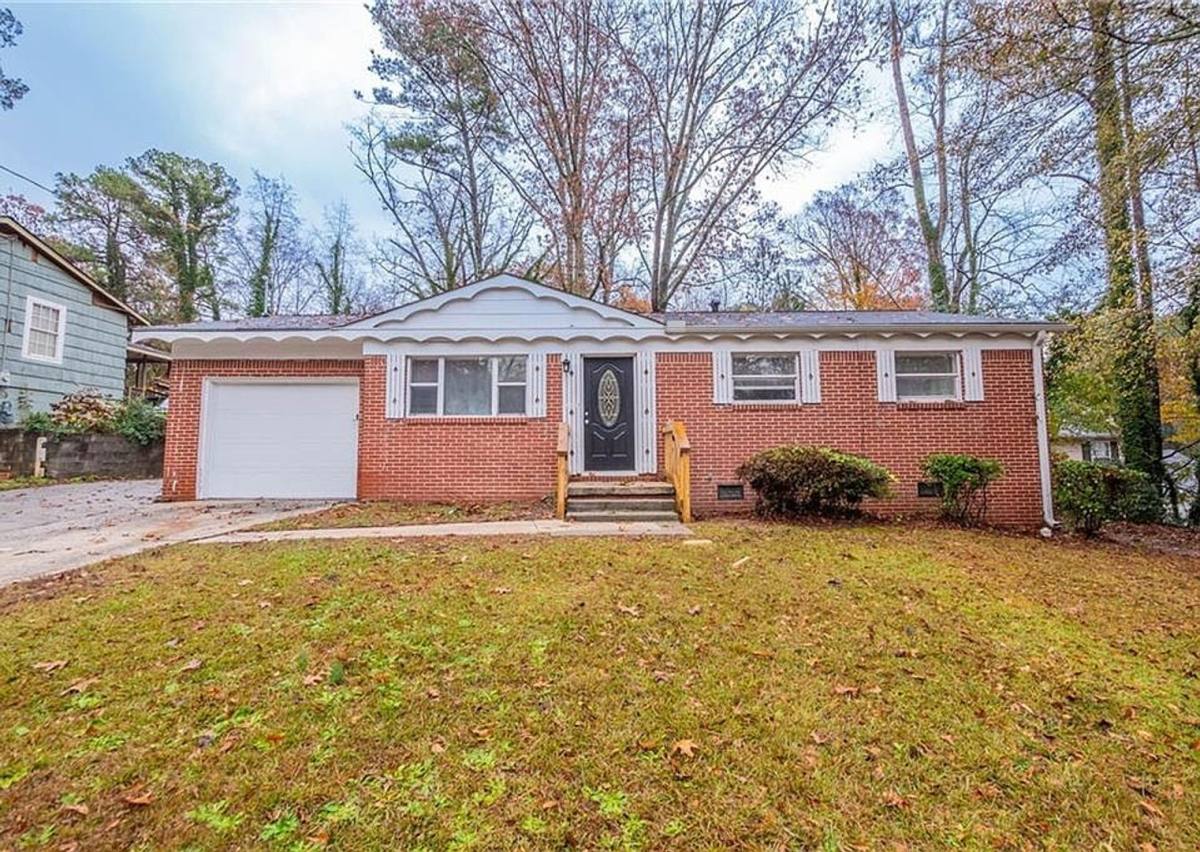 House for rent at 1410 Willow Dr, Riverdale, GA 30296