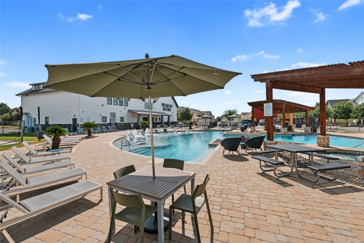 Apartment for rent at 12830-101 Idledale Dr, San Antonio, TX 78249