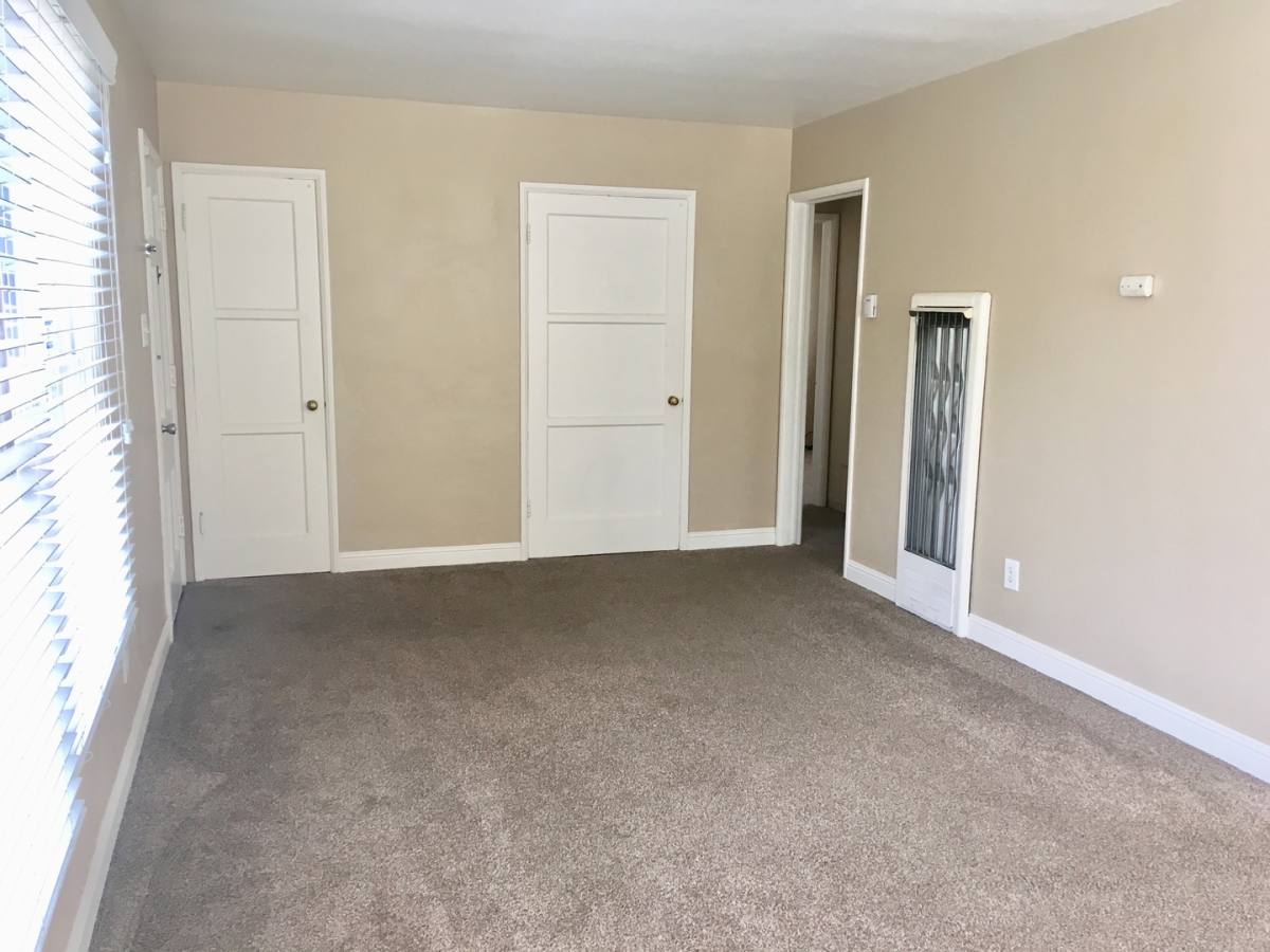 Apartment for rent at 5289 E The Toledo, Long Beach, CA 90803