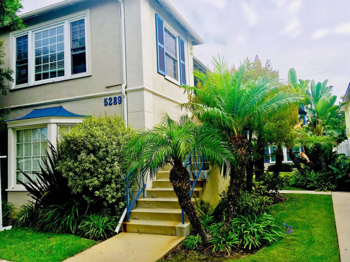 Apartment for rent at 5289 E The Toledo, Long Beach, CA 90803