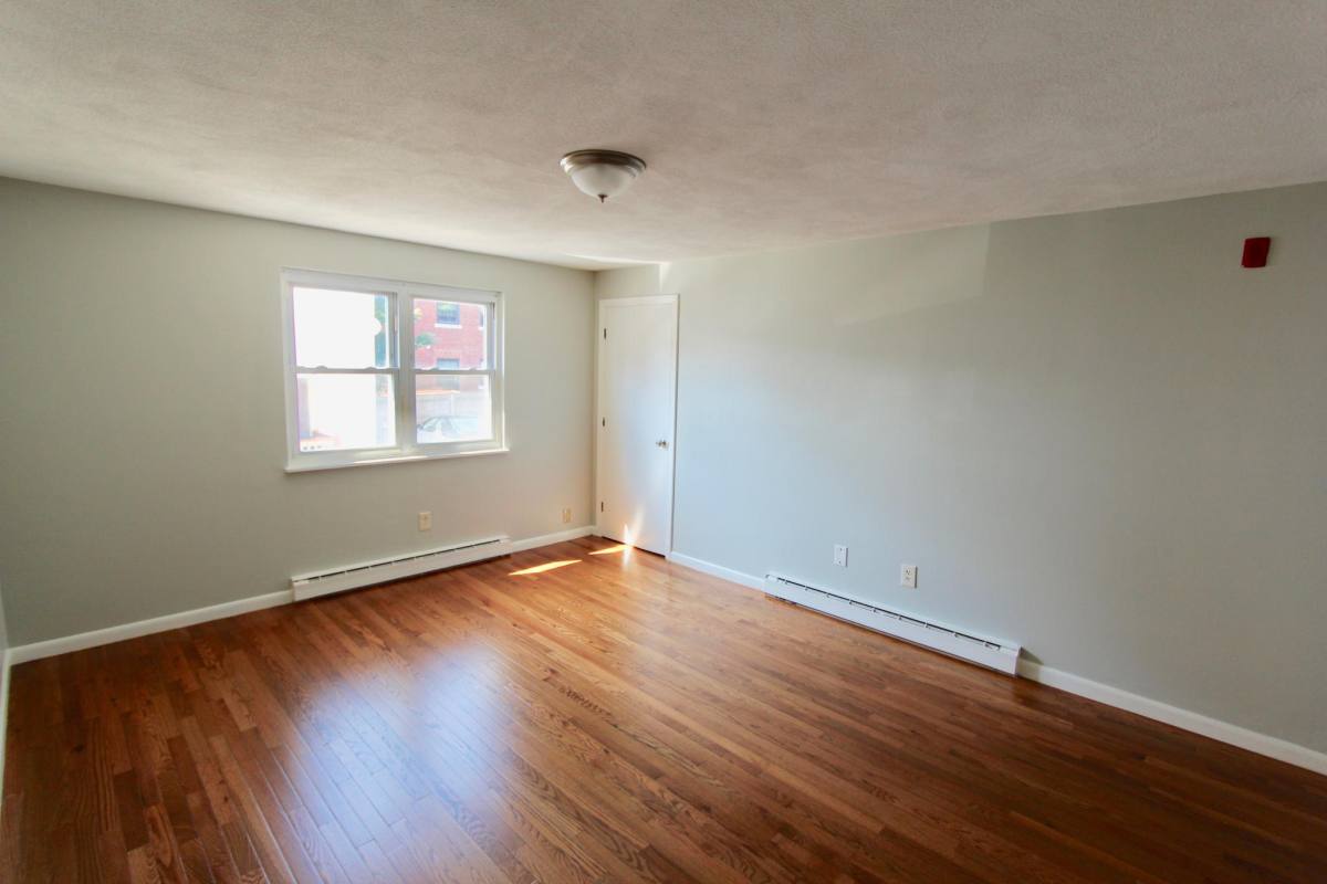 Apartment for rent at 627 Beach St #2R, Revere, MA 02151