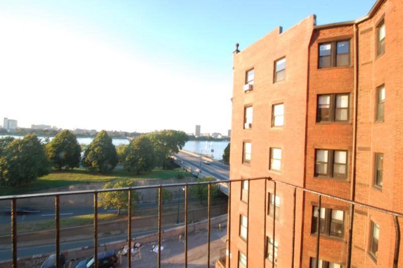 Apartment for rent at 506 Beacon St #4, Boston, MA 02215